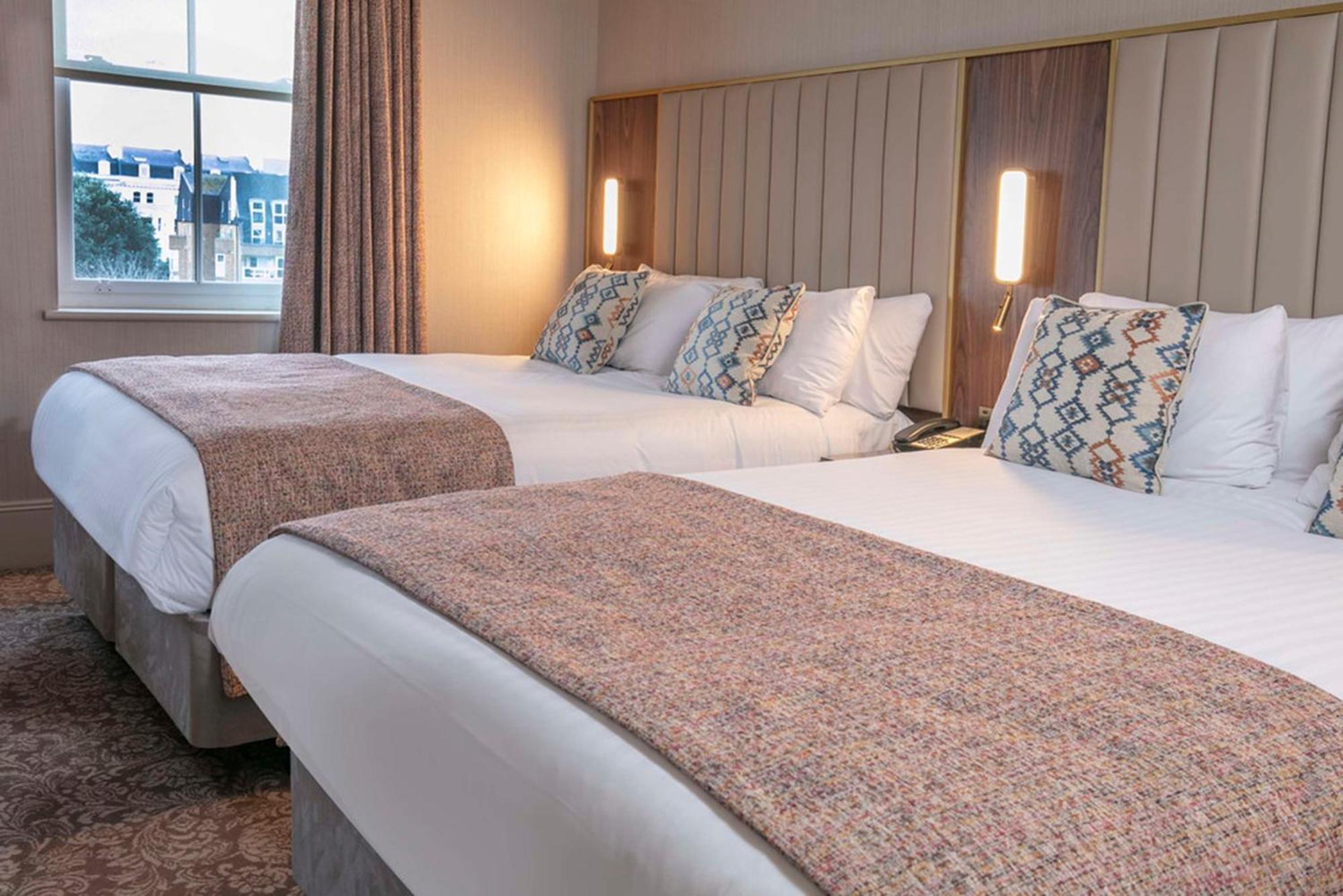 Western Clifton Hotel 4*
