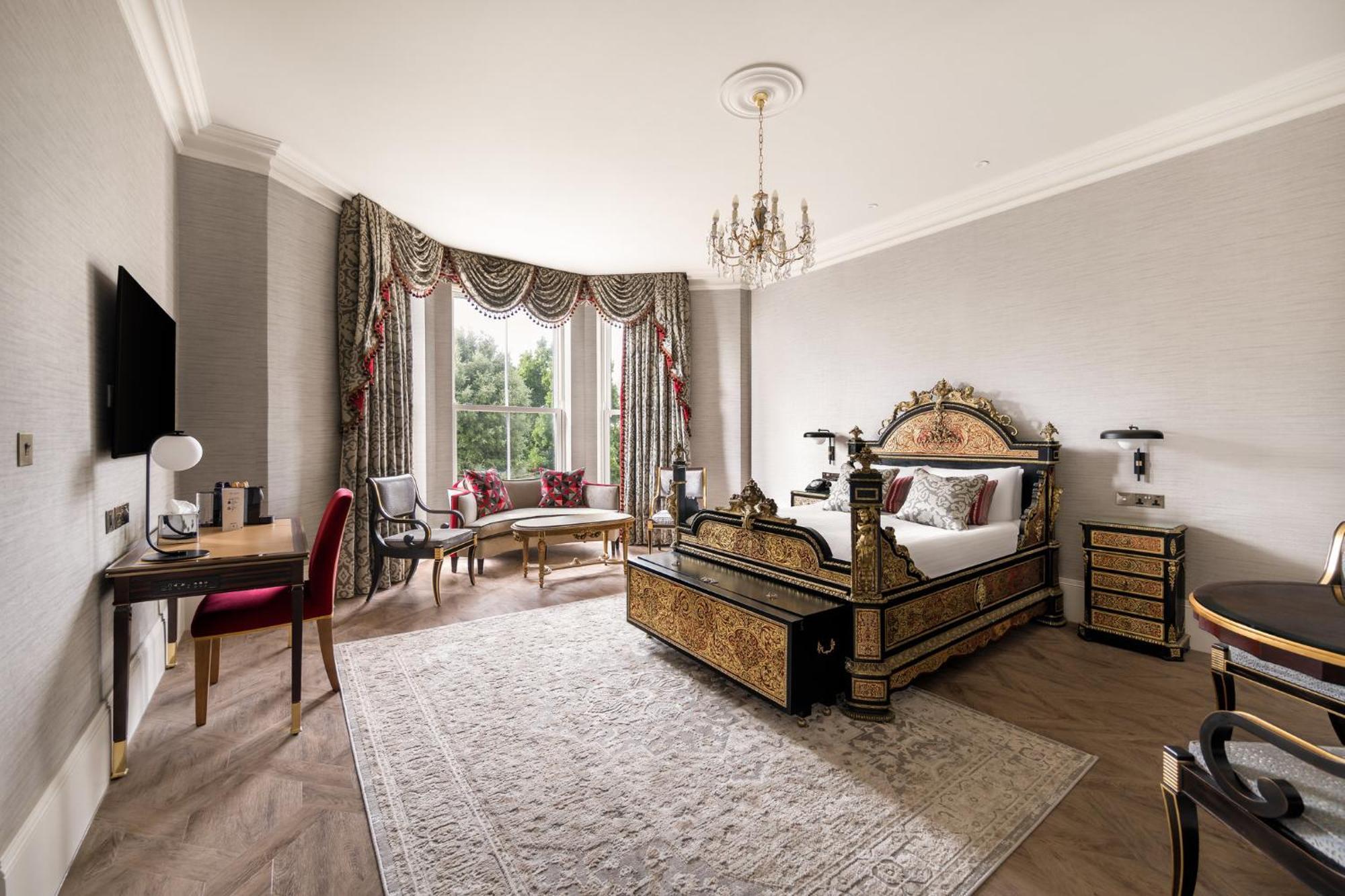 Western Clifton Hotel 4*