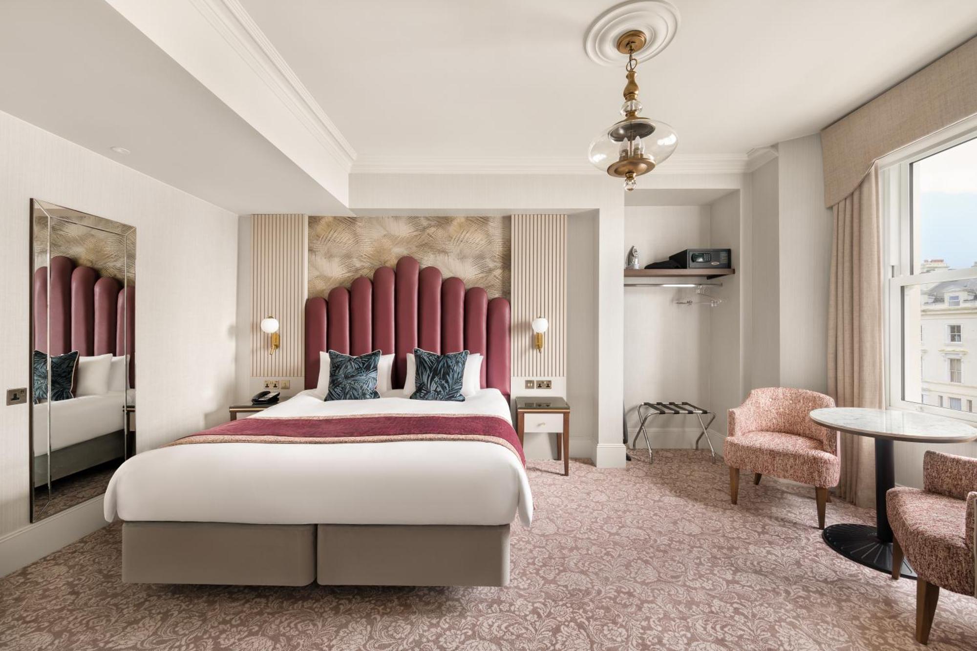 Hotel Voco The Clifton By Ihg 4*